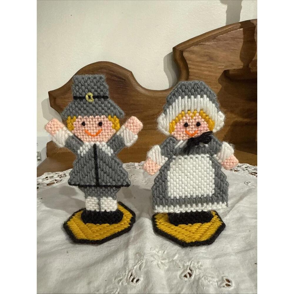 Vintage 89s Pilgrims Shelf Sitter Plastic Canvas Handmade 5” Thanksgiving Decor